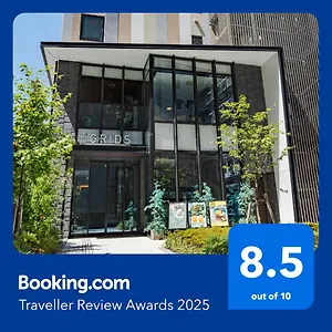 Grids Premium Namba **** Ōsaka